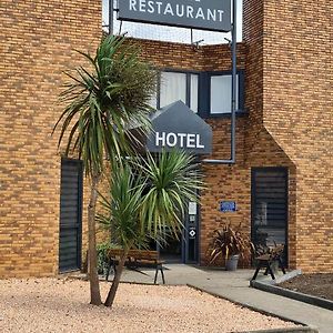 Hotel L'Etoile Aeroport - A61